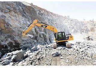 क्रॉलर एक्सकेवेटर Caterpillar 323D3