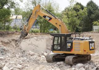 क्रॉलर एक्सकेवेटर Caterpillar 323E L
