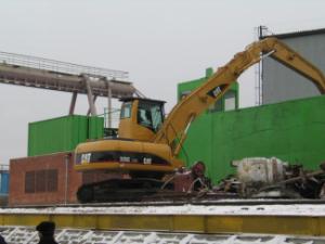 क्रॉलर एक्सकेवेटर Caterpillar 325 C MH