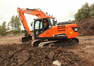 क्रॉलर एक्सकेवेटर Doosan DX140LC-3