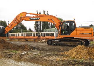 क्रॉलर एक्सकेवेटर Doosan DX 225LC-3
