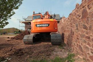 क्रॉलर एक्सकेवेटर Doosan DX140LCR-3
