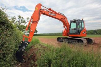 क्रॉलर एक्सकेवेटर Doosan DX140LCR-3
