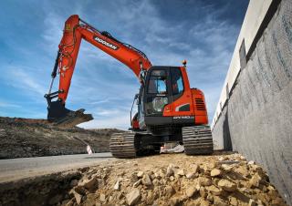 क्रॉलर एक्सकेवेटर Doosan DX140LCR-5