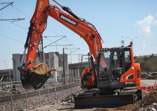 क्रॉलर एक्सकेवेटर Doosan DX140LCR-5