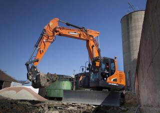 क्रॉलर एक्सकेवेटर Doosan DX235LCR-5