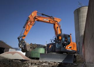 क्रॉलर एक्सकेवेटर Doosan DX235LCR