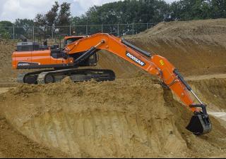 इलेक्ट्रिक क्रॉलर एक्सकेवेटर Doosan DX300LC-5 SLR