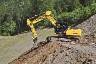 क्रॉलर एक्सकेवेटर New Holland E245C LC