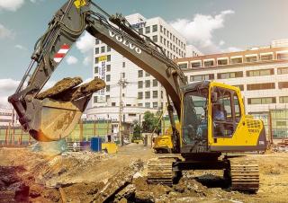 क्रॉलर एक्सकेवेटर Volvo EC140B