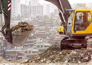 क्रॉलर एक्सकेवेटर Volvo EC210B