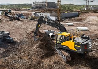 क्रॉलर एक्सकेवेटर Volvo EC220EN