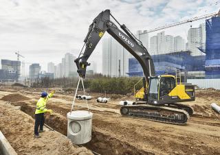 क्रॉलर एक्सकेवेटर Volvo EC300EL