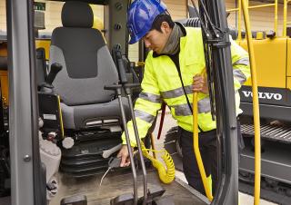 क्रॉलर एक्सकेवेटर Volvo EC300ENL