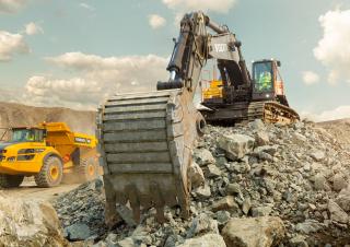 क्रॉलर एक्सकेवेटर Volvo EC750E