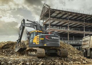 क्रॉलर एक्सकेवेटर Volvo ECR355EL