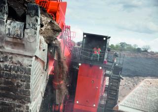 क्रॉलर एक्सकेवेटर Hitachi EX 8000-6