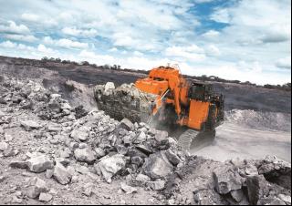 क्रॉलर एक्सकेवेटर Hitachi EX 8000-6