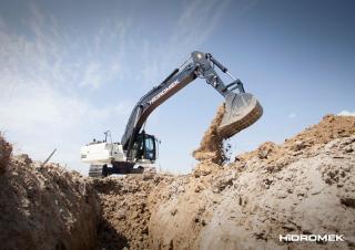 क्रॉलर एक्सकेवेटर Hidromek HMK 300 LC PLUS