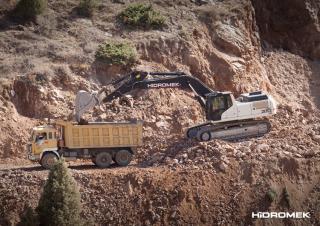 क्रॉलर एक्सकेवेटर Hidromek HMK 370 LC-HD