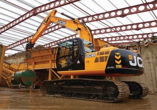 क्रॉलर एक्सकेवेटर JCB JS190LC