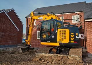 क्रॉलर एक्सकेवेटर JCB JZ 140 LC