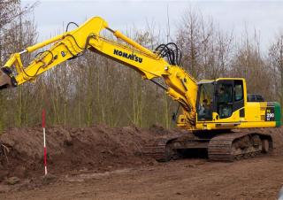 क्रॉलर एक्सकेवेटर Komatsu PC210-8