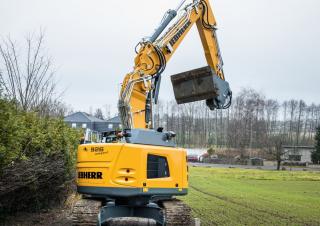क्रॉलर एक्सकेवेटर Liebherr R 926 Compact Litronic