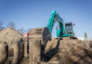 क्रॉलर एक्सकेवेटर Kobelco SK 140 SRLC 5