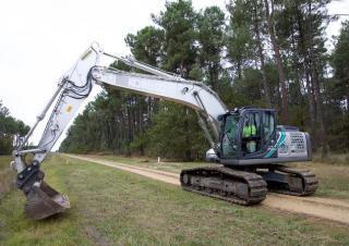 क्रॉलर एक्सकेवेटर Kobelco SK 210 H NLC 10
