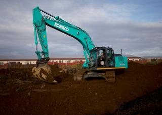 क्रॉलर एक्सकेवेटर Kobelco SK 260 NLC 10