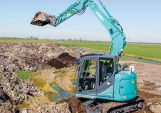 क्रॉलर एक्सकेवेटर Kobelco SK 75 SR 3