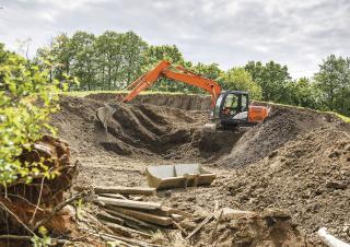 क्रॉलर एक्सकेवेटर Hitachi ZX 130 LCN-5 B