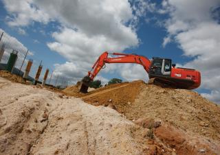 क्रॉलर एक्सकेवेटर Hitachi ZX 250 LCN-3