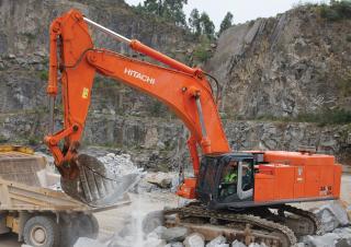 क्रॉलर एक्सकेवेटर Hitachi ZX 870 LCH-3