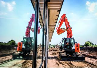 क्रॉलर एक्सकेवेटर Hitachi ZX135US-6