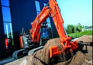 क्रॉलर एक्सकेवेटर Hitachi ZX135US-6