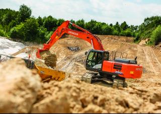 क्रॉलर एक्सकेवेटर Hitachi ZX250LCN-6