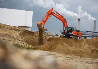 क्रॉलर एक्सकेवेटर Hitachi ZX300LC-6