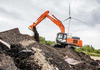 क्रॉलर एक्सकेवेटर Hitachi ZX300LC-6
