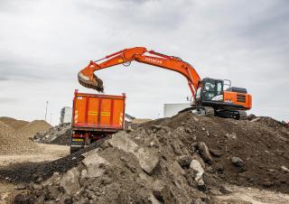 क्रॉलर एक्सकेवेटर Hitachi ZX300LC-6