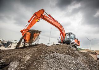 क्रॉलर एक्सकेवेटर Hitachi ZX300LCN-6