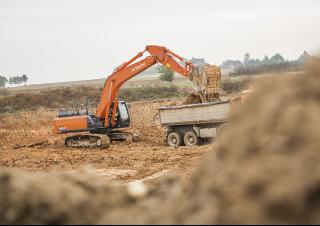 क्रॉलर एक्सकेवेटर Hitachi ZX350LCN-6