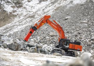 क्रॉलर एक्सकेवेटर Hitachi ZX490LCH-6