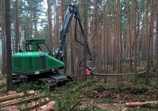 फॉरेस्ट मशीनरी हार्वेस्टर Neuson Forest 103HVT