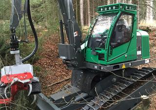 फॉरेस्ट मशीनरी हार्वेस्टर Neuson Forest 104HVT