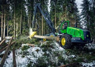 फॉरेस्ट मशीनरी हार्वेस्टर John Deere 1270 G
