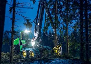 फॉरेस्ट मशीनरी हार्वेस्टर John Deere 1470 G