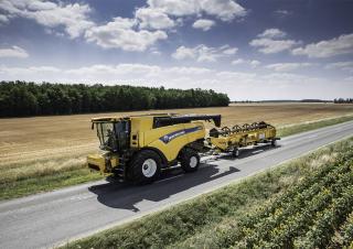 कंबाइन हार्वेस्टर New Holland CX8.90   
