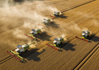 कंबाइन हार्वेस्टर Claas Lexion 8500